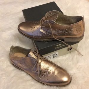 Spring Step Regina metallic Gold Oxford Shoes NIB